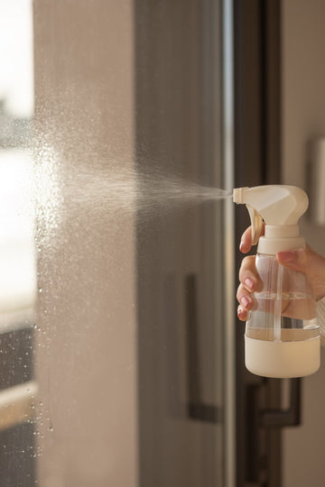 The Cleaning Solution Glass Spray Bottle