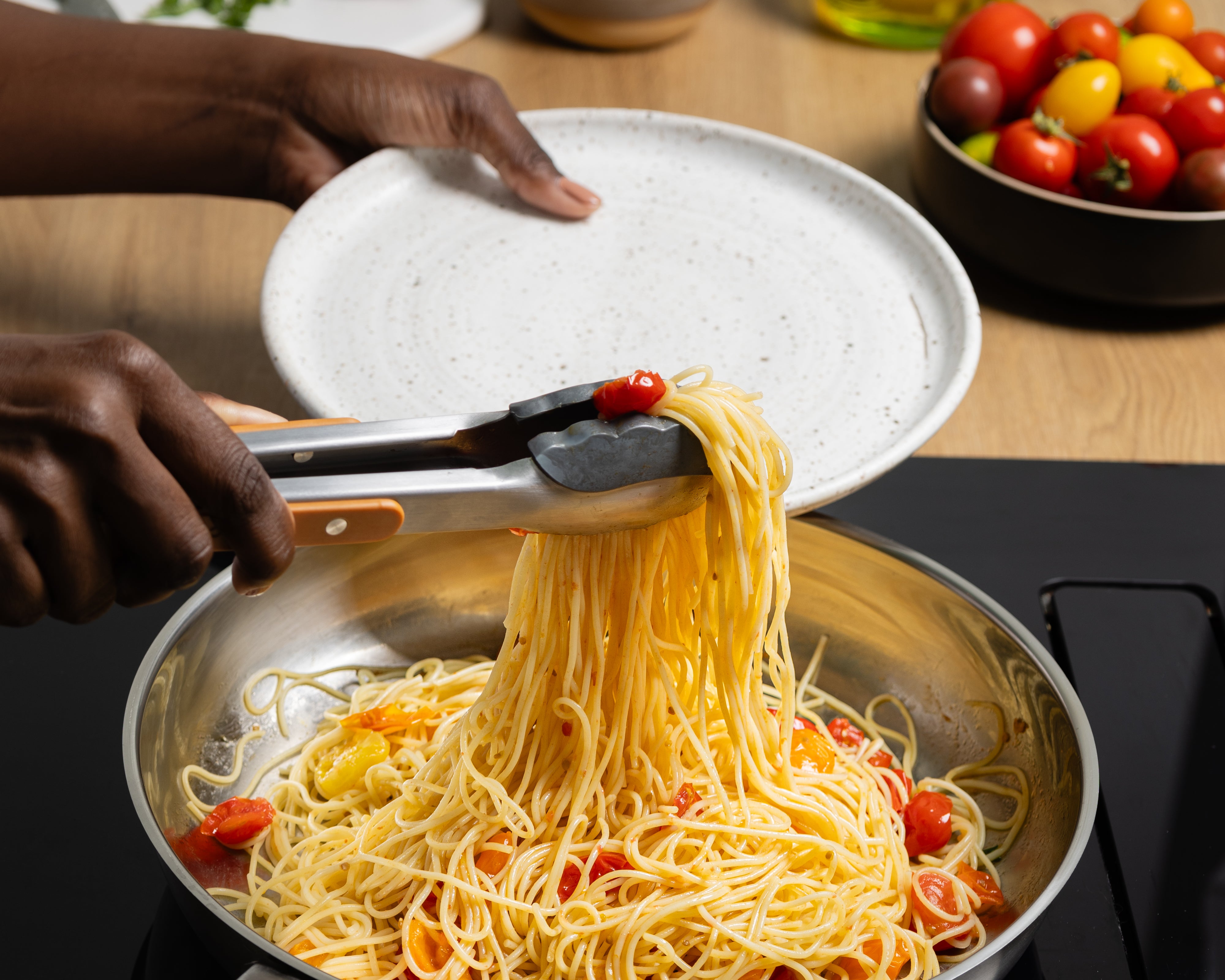 Full Circle Home Tongs