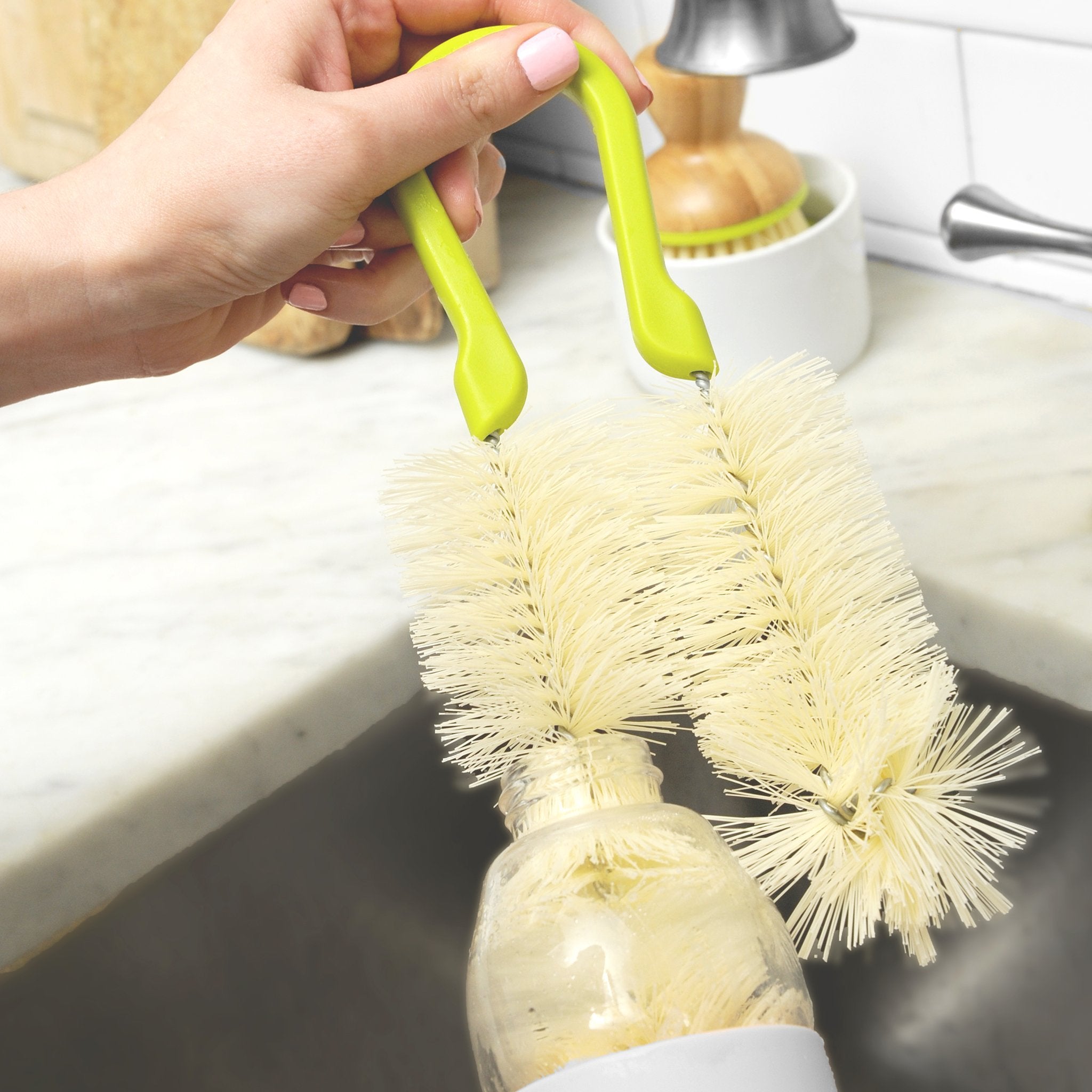 Full Circle Clean Reach Bottle Brush — Las Cosas Kitchen Shoppe